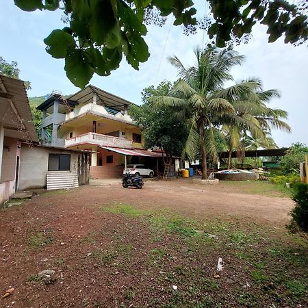 Mountain Breeze Hotel Murud  Exterior photo